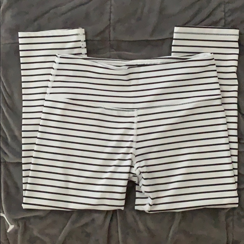 Black and white striped Yoga leggings
